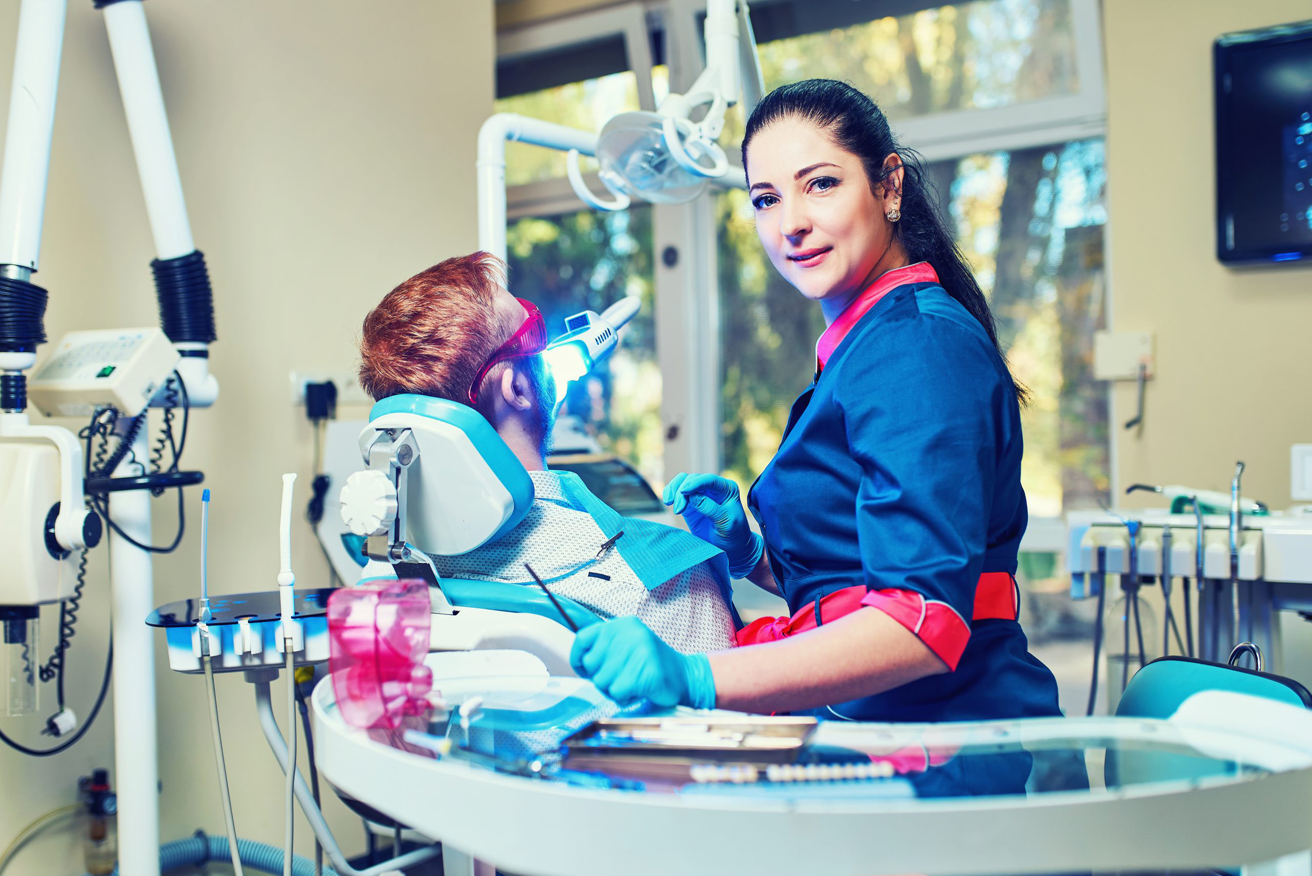 dental-clinic-pretty-patienta-scaled